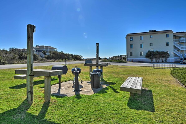 Apartment (2 Bedrooms) | Interior - Emerald Isle Resort-style Condo: Walk to Beaches! (Emerald Isle)