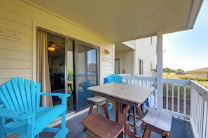 Apartment (2 Bedrooms) | Front of property - Emerald Isle Resort-style Condo: Walk to Beaches! (Emerald Isle)