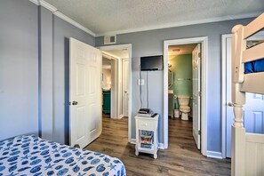 Apartment (2 Bedrooms) | Interior - Emerald Isle Resort-style Condo: Walk to Beaches! (Emerald Isle)