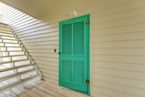 Apartment (2 Bedrooms) | Interior - Emerald Isle Resort-style Condo: Walk to Beaches! (Emerald Isle)