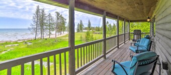 Secluded Lake Michigan Home: Private Fire Pit