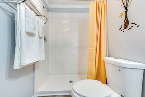 Interior - 7 Mi to Downtown: Atlanta Home w/ Yard (Atlanta)