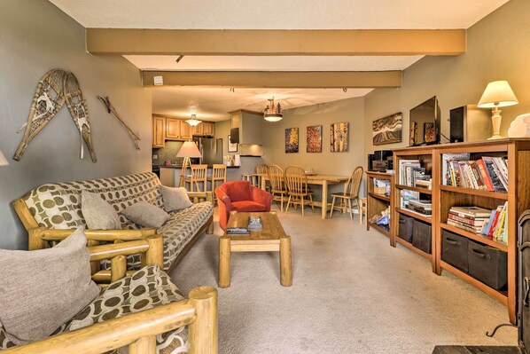 Apartment (2 Bedrooms) | Interior - Silverthorne Condo w/ Lake Views: 10 Mi to Skiing! (Silverthorne)