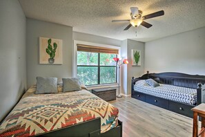 Casa (3 Bedrooms) | 3 habitaciones, espacio para trabajar con laptop y ropa de cama 