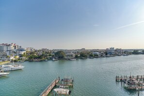 Apartment (3 Bedrooms) | Interior - Coastal Condo w/ Harbor Views: Steps to Beach! (Clearwater Beach)