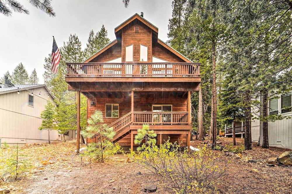 Bikes, Grill & Views: Luxe Truckee Cabin! - Lago Tahoe