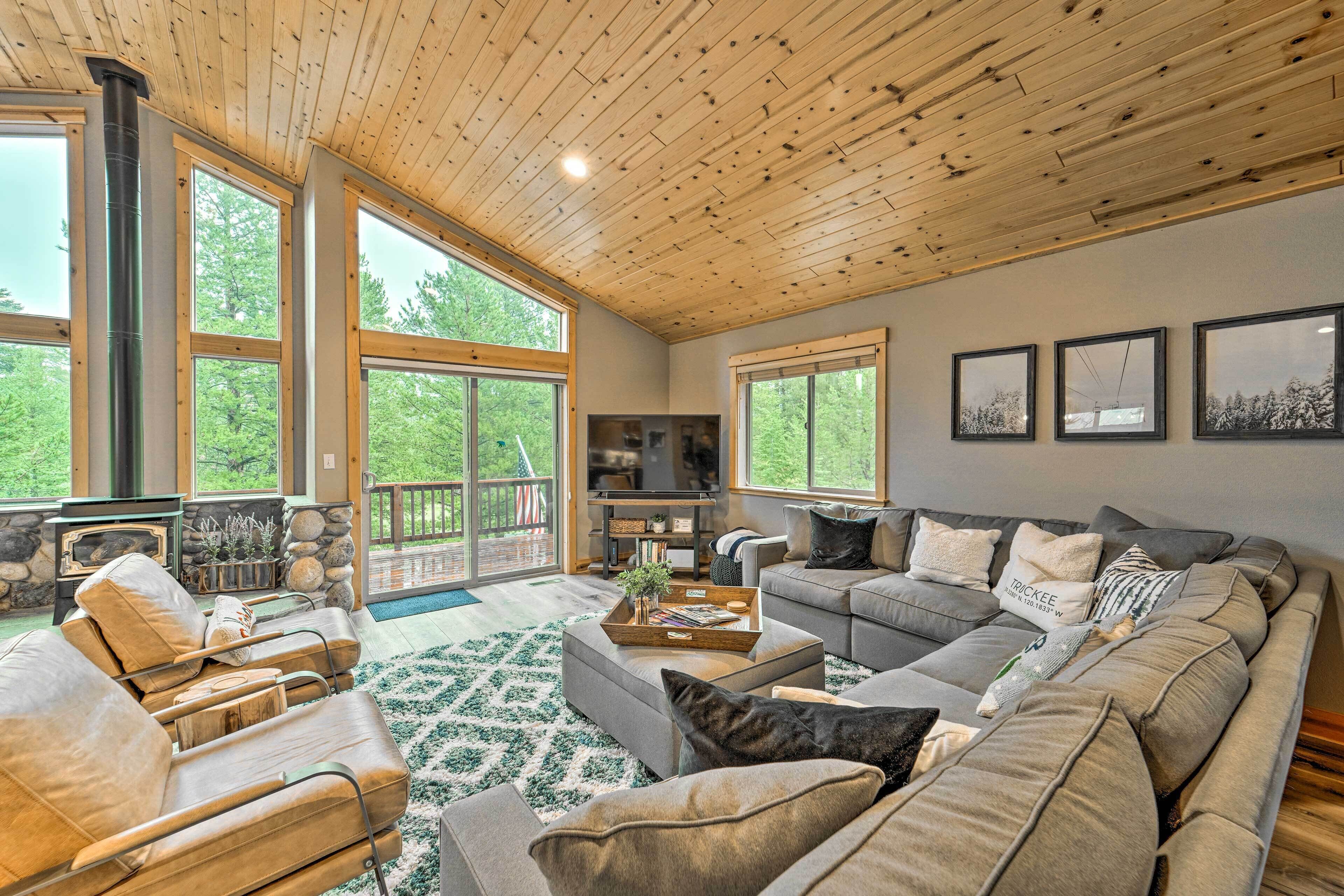 House (3 Bedrooms) | Interior