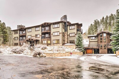 Walk to Shuttle: Breckenridge Retreat w/ Balcony!
