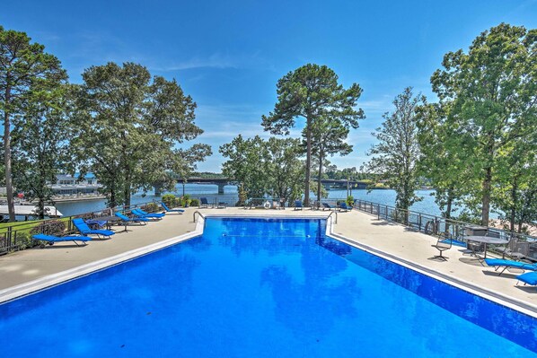 Apartment (2 Bedrooms) | Interior - Updated Lake Daze Condo w/ Amazing Pool! (Hot Springs)
