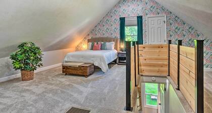 Quaint + Cozy Indianapolis Getaway w/ Yard!