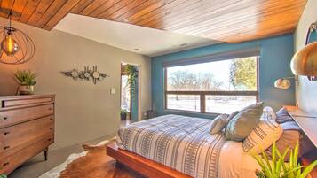 2 bedrooms, bed sheets