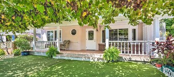 Romantic Pasadena Home w/ Covered Porch!