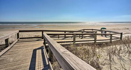 Blissful Kiawah Island Escape: Walk to the Beach!