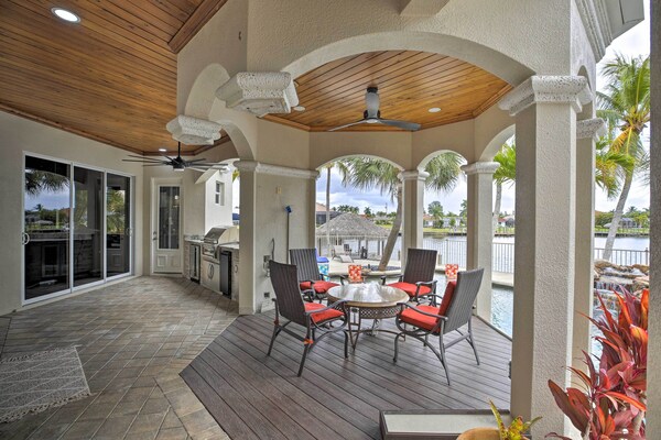 Luxe Cape Coral Escape W/ Boat Dock + Cabana! - Fort Myers