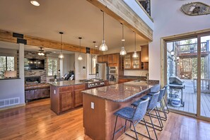 House (4 Bedrooms) | Interior