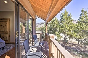 Interior - Cabin w/ Game Room & Mtn Views in Silverthorne! (Silverthorne)