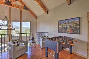 Interior - Cabin w/ Game Room & Mtn Views in Silverthorne! (Silverthorne)