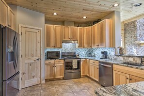 House (4 Bedrooms) | Bahagian dalam