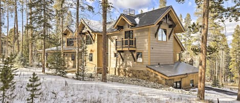 House (5 Bedrooms) | Interior