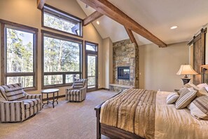 House (5 Bedrooms) | Interior - 3 Fireplaces & Mtn View: Luxe Home in Breckenridge (Breckenridge)