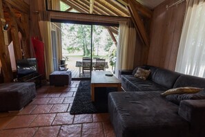 Televisie en een open haard