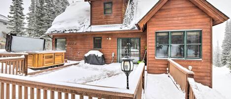 House (4 Bedrooms) | Property grounds