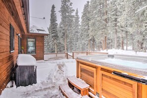 House (4 Bedrooms) | Interior - 12 Mi to Breckenridge Ski Resort: Cabin w/ Hot Tub (Breckenridge)