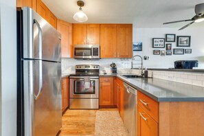 Apartment (1 Bedroom) | Interior - 8 Mi to Keystone Resort: Dillion Condo w/ Hot Tub! (Dillon)