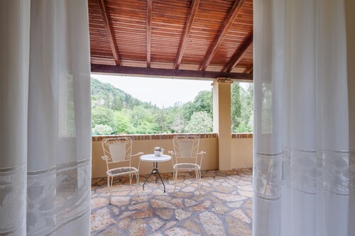 a  peaceful place to stay with beautiful garden