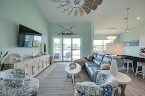 House (3 Bedrooms) | Interior - Luxurious Canal-front Retreat w/ Game Room! (Naples)
