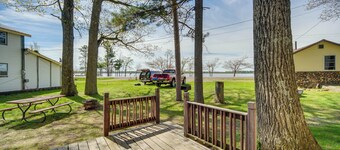 Stone Lake Cabin w/ Private Deck & Fire Pit!