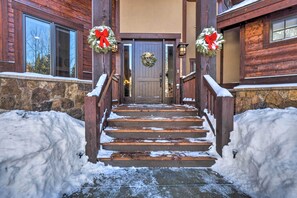 Exterior detail - Blue River Home w/ Hot Tub, 6 Mi to Skiing! (Breckenridge)