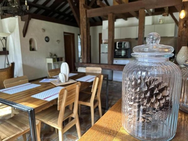 Dining - La Bergerie de Lesbordes (ONESSE LAHARIE)