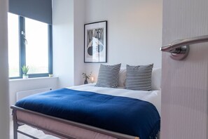 Room - Leeds Haven - Niche 1 & 2 Bedroom Apartments with Cityscape views by Sojo Stay (Leeds)