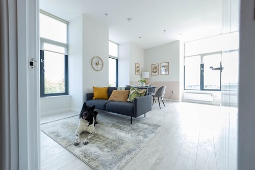 Leeds Haven - Niche 1 & 2 Bedroom Apartments with Cityscape views by Sojo Stay