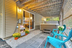 House (3 Bedrooms) | Interior - Family Ski Getaway w/ Hot Tub, Near Cranmore! (Conway)