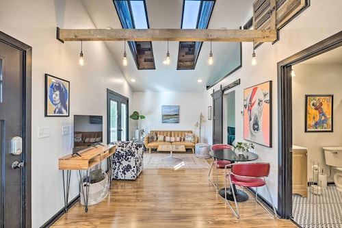 Modern Louisville Apartment w/ Furnished Deck