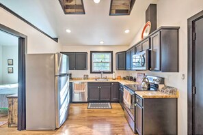 Interior - Modern Louisville Apartment w/ Furnished Deck (Louisville)