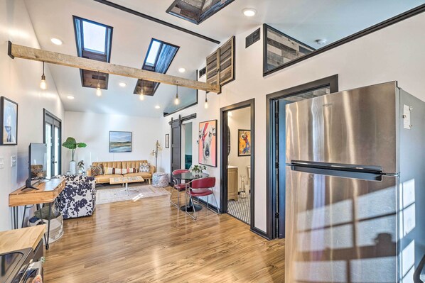 Interior - Modern Louisville Apartment w/ Furnished Deck (Louisville)