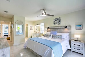 House (2 Bedrooms) | Interior - Ocean Access Jensen Beach Home: Dock & Lanai! (Jensen Beach)