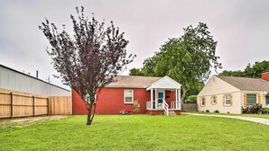 Unclassified image, 2 of 27, button - Adorable Tulsa Home < 2 Mi to Expo Center! (Tulsa)