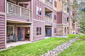 Exterior - Cozy Red Hawk Lodge Condo: Walk to River Run! (Keystone)