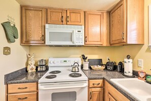 Apartment (0 Bedroom) | Interior