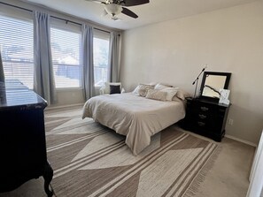 4 bedrooms, bed sheets