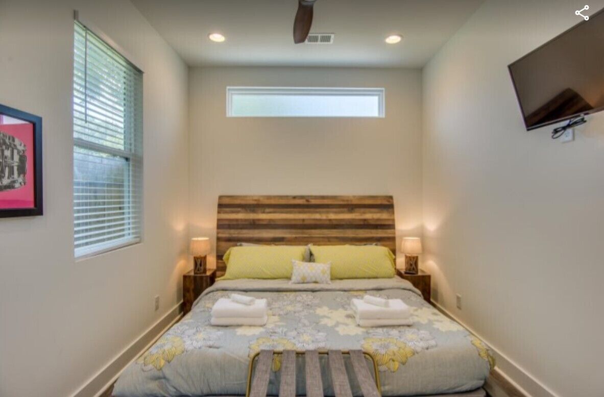 1 habitación, tabla de planchar con plancha, wifi gratis y ropa de cama 