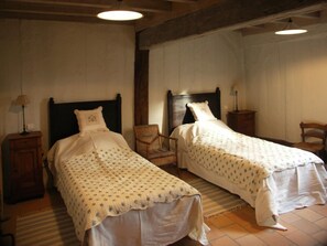 Room - Le Bourrut - Luglon - Gîte (LUGLON)