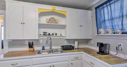 Walk to Beach: Breezy Galveston Apt w/ Deck!