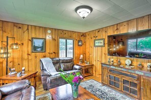 House (3 Bedrooms) | Interior - Quiet Location! Shasta Lake Home Near Redding (Shasta Lake)