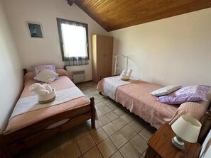 Travel cot, WiFi - Le Tastet - Saint LON LES Mines (SAINT LON LES MINES)
