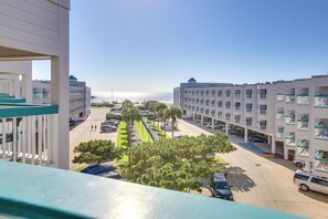 Interior - Balcony + Gulf Views: Beachfront Galveston Retreat (Galveston)